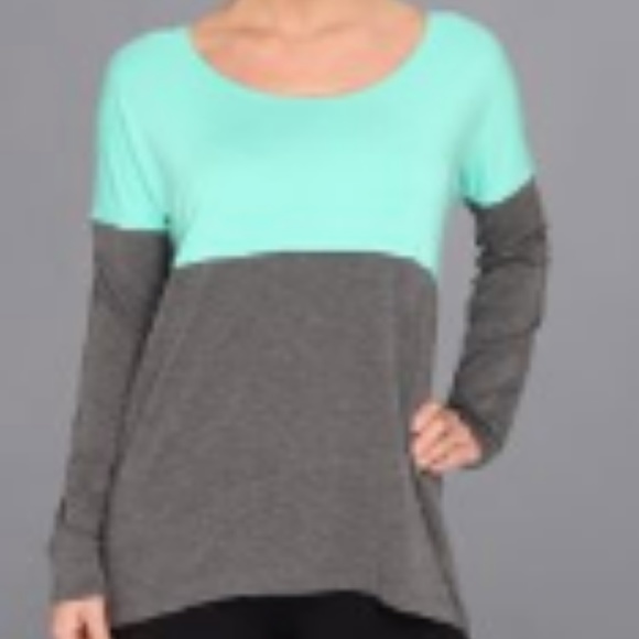 ALO Aura Colorblock High/Low Top Small - Picture 4 of 8